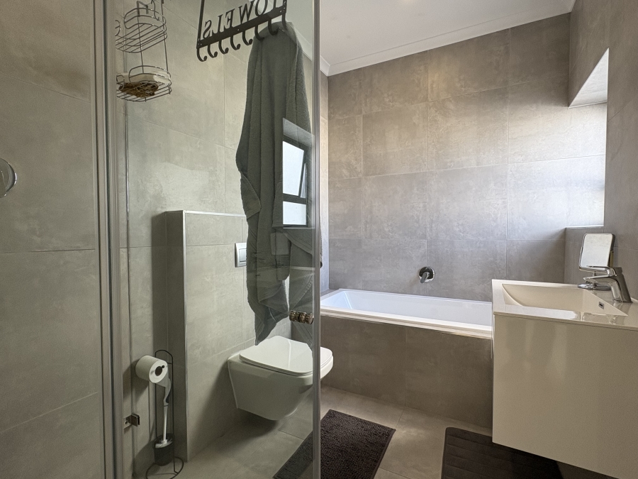 4 Bedroom Property for Sale in Sandown Western Cape